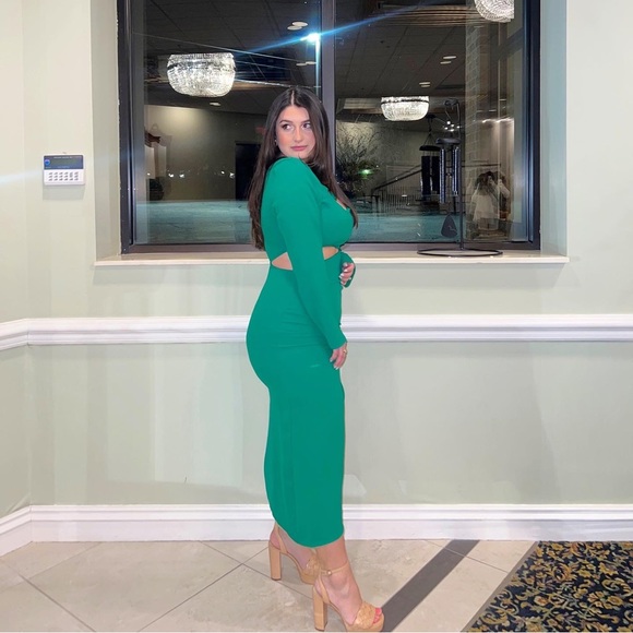 Emerald Green Cut Out Midi Dress - Picture 3 of 4